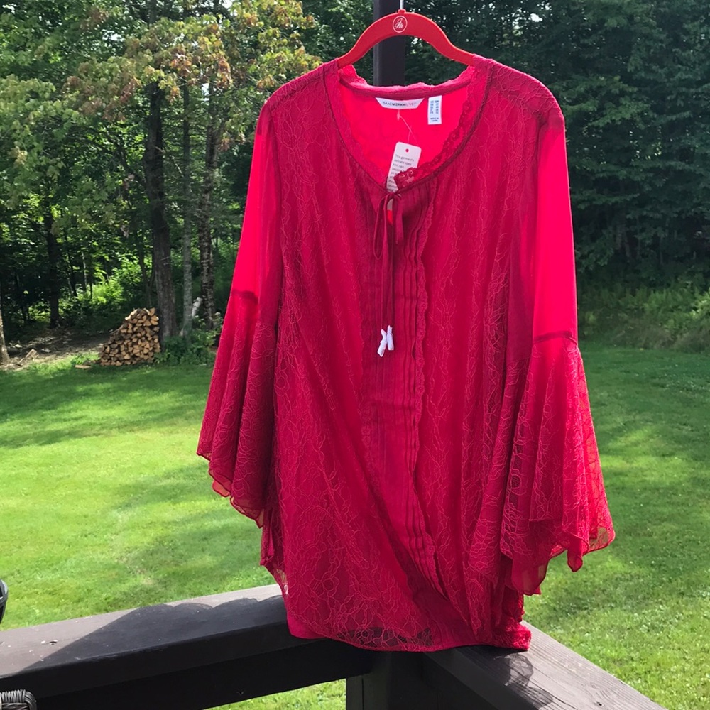 NWT- Isaac Mizrahi Live! Chantilly Lace Tie Neck Blouse Plus 18W Red.